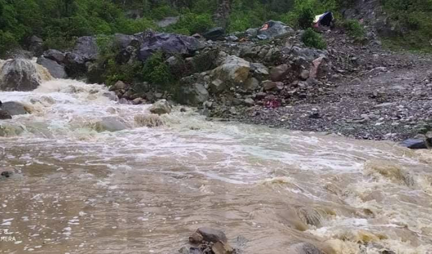 काभ्रेमा खोलाले बगाउँदा एकजनाको मृत्यु