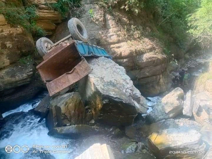 काभ्रेमा ट्याक्टर दु र्घटना, चार जना घा इ ते