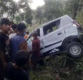 काभ्रेको कोशीपारीमा ट्याक्सी दुर्घटना