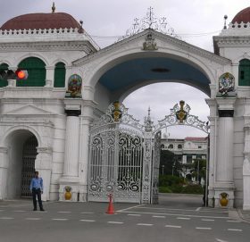 सिंहदरबारभित्र  गो लि चल्यो