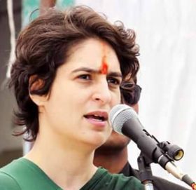 भारतीय कांग्रेसकी महासचिव प्रियंका गान्धी प क्राउ