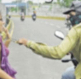 सुनको सिक्री लु टपा ट गर्ने काभ्रेका ३ महिलासहित ९ जना प क्रा उ