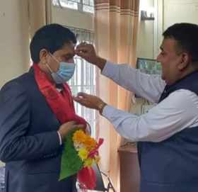 स्वास्थ्य कार्यालय काभ्रेका प्रमुख डाक्टर झाको सरूवा, नयाँ कार्यालय प्रमुखमा को आए ?