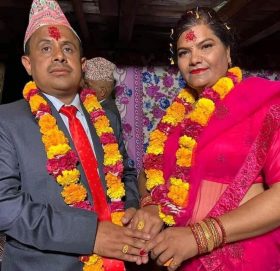 मुकुन्देले गरे इन्दिरासँग ‘सरप्राइज’ इन्गेजमेन्ट, बिहे कहिले ?