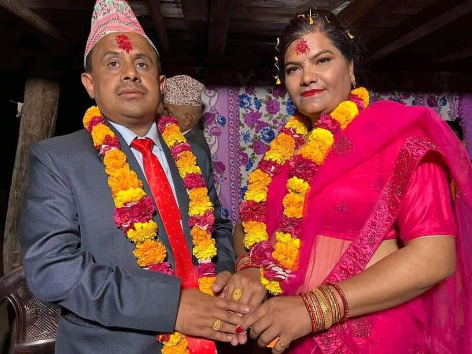 मुकुन्देले गरे इन्दिरासँग ‘सरप्राइज’ इन्गेजमेन्ट, बिहे कहिले ?