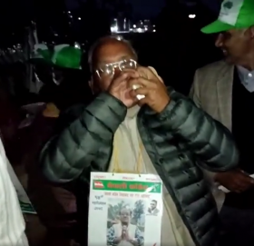 काभ्रे काँग्रेसमा भोट माग्ने अनौठो तरिका:  शंख फुक्दै भोट माग्दै