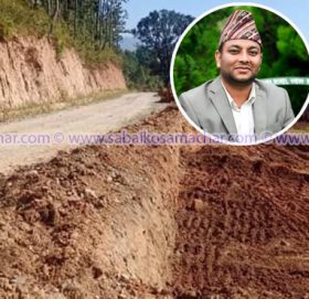 सबैकाे समाचार डटकमकाे समाचार प्रभाव: वडाध्यक्ष काभ्रेलीले स्वीकारे सडक आचारसंहिता उल्लंघन भएकाे