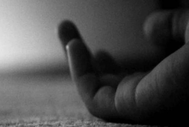 घाँस काट्न गएकी काभ्रेकी सरिताको  भिरबाट लडेर मृत्यु