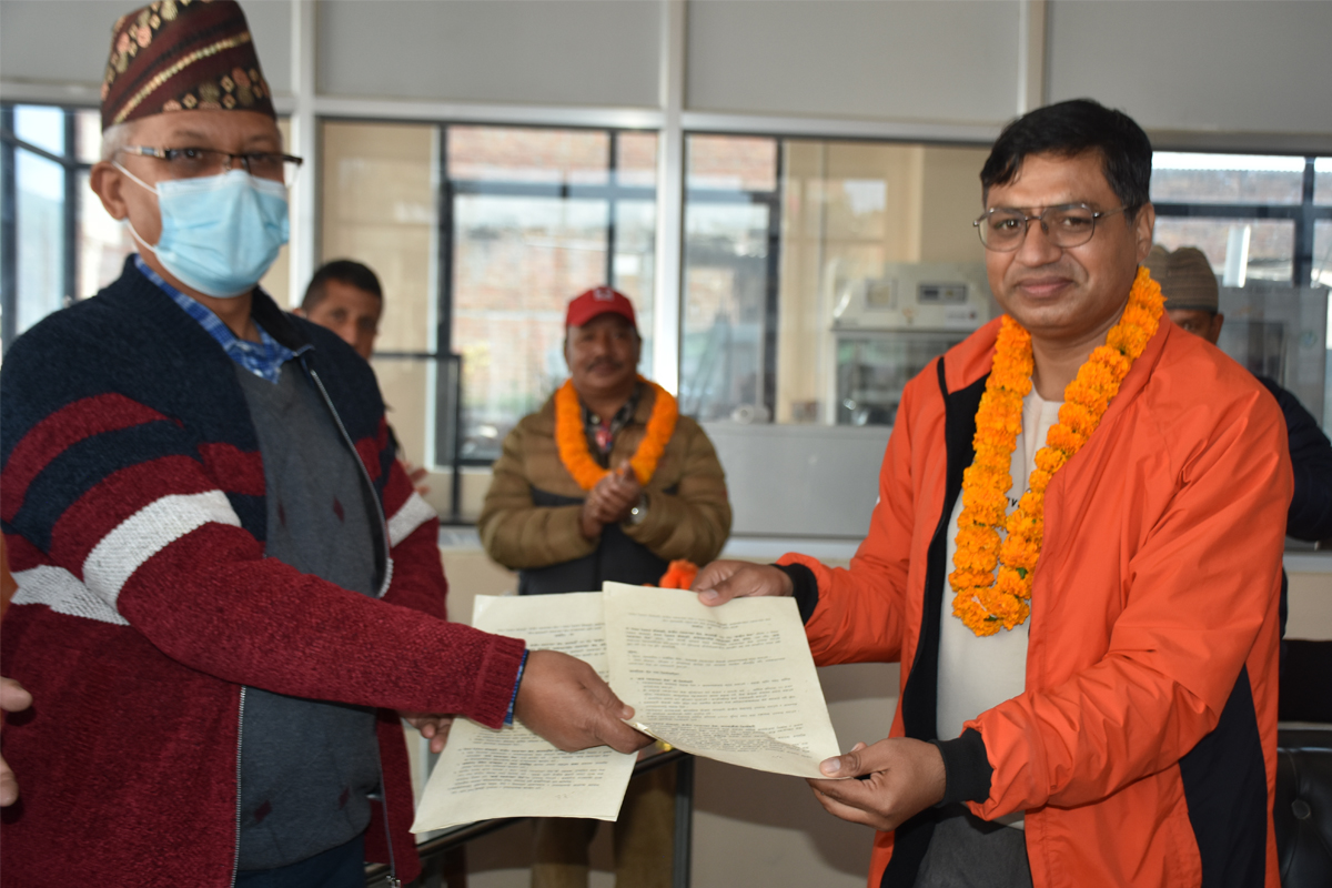 रेडक्रसले दियो काभ्रेलाई ‘सेन्ट्रिफ्युज’ मेसिन