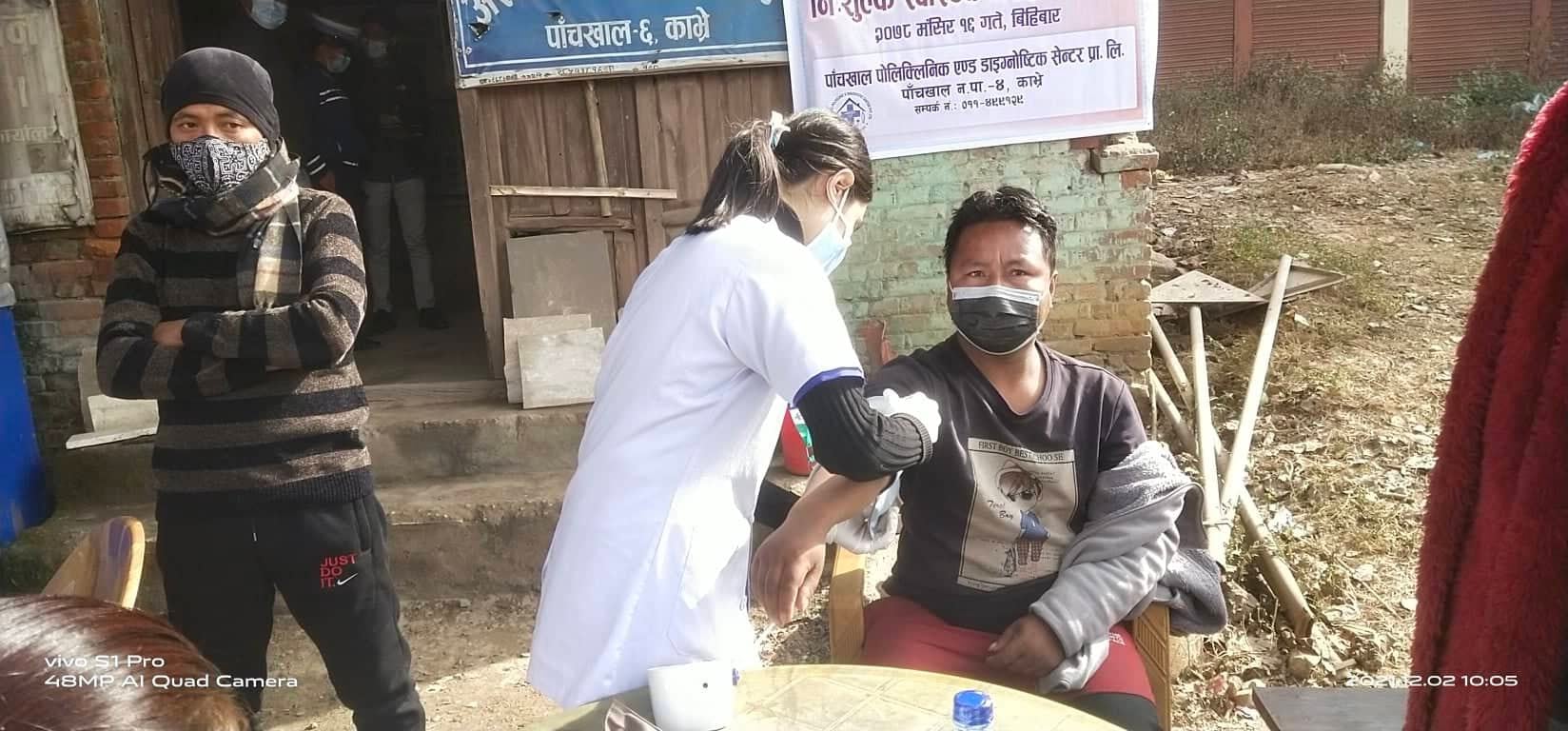 काभ्रे पाँचखालमा चालक र सहचालकको निशुल्क स्वास्थ्य परिक्षण