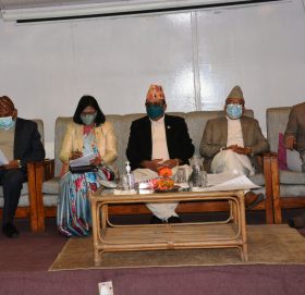 निर्वाचन आयोगका प्रमुख थपलियाले काभ्रे आएर भने‘आगामी वैशाख २० गते स्थानीय तहको निर्वाचन गर्ने तयारी छौं’