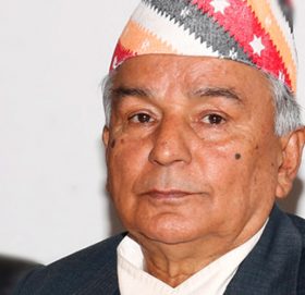 राष्ट्रपतिले सर्वसाधारणलाई टीका लगाइदिने
