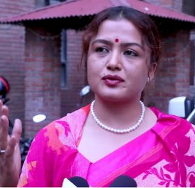नायिका रेखा थापा महामन्त्रीमा पराजित