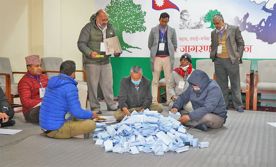 कांग्रेस उपसभापतिको मतगणना : १३०० मत गन्दा खड्का र गुरुङको अग्रता