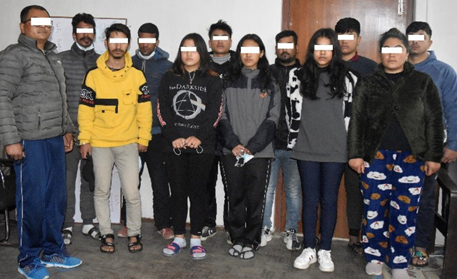 नेपालमा बसेर अमेरिकामा जुवा खेलाउने गिरोह समातियो