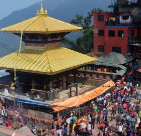 मनकामना मन्दिरमा भक्तजनको प्रवेशमा रोक