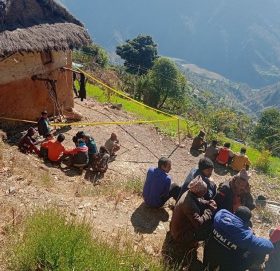 सँगै सुतेकी श्रीमतीको शङ्कास्पद मृ त्यु, श्रीमान् प क्रा उ