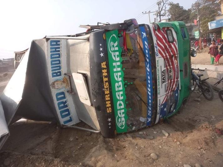कन्टेनर दुर्घटना, चालकको मृ त्यु