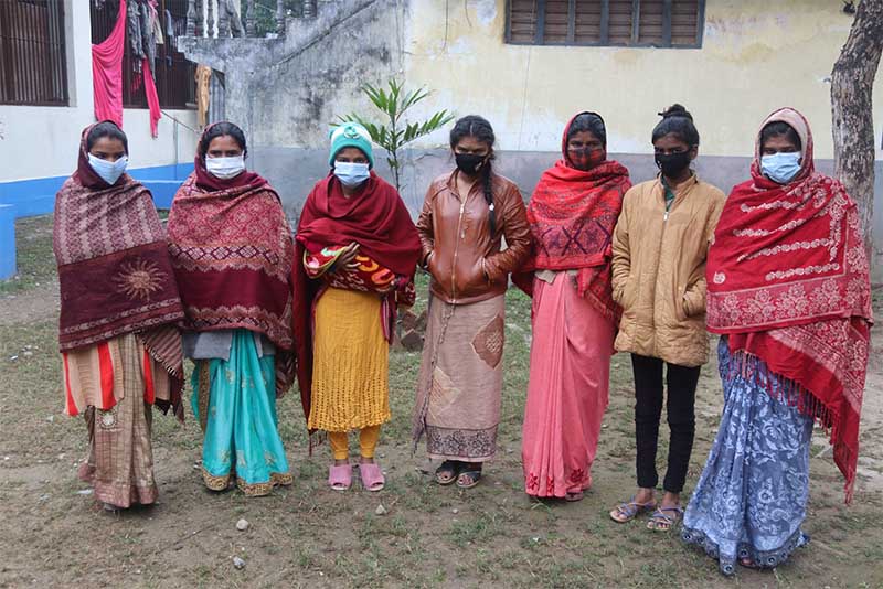 गरगहना र नगद चोर्ने ७ महिला प क्रा उ