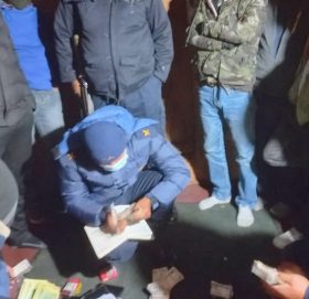 जुवा-तास खेल्दै गरेका १३ जना प क्रा उ
