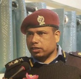 जिल्ला सभापतिलाई गो ली हान्ने ध म्की दिने एसपी पाण्डे निलम्बित