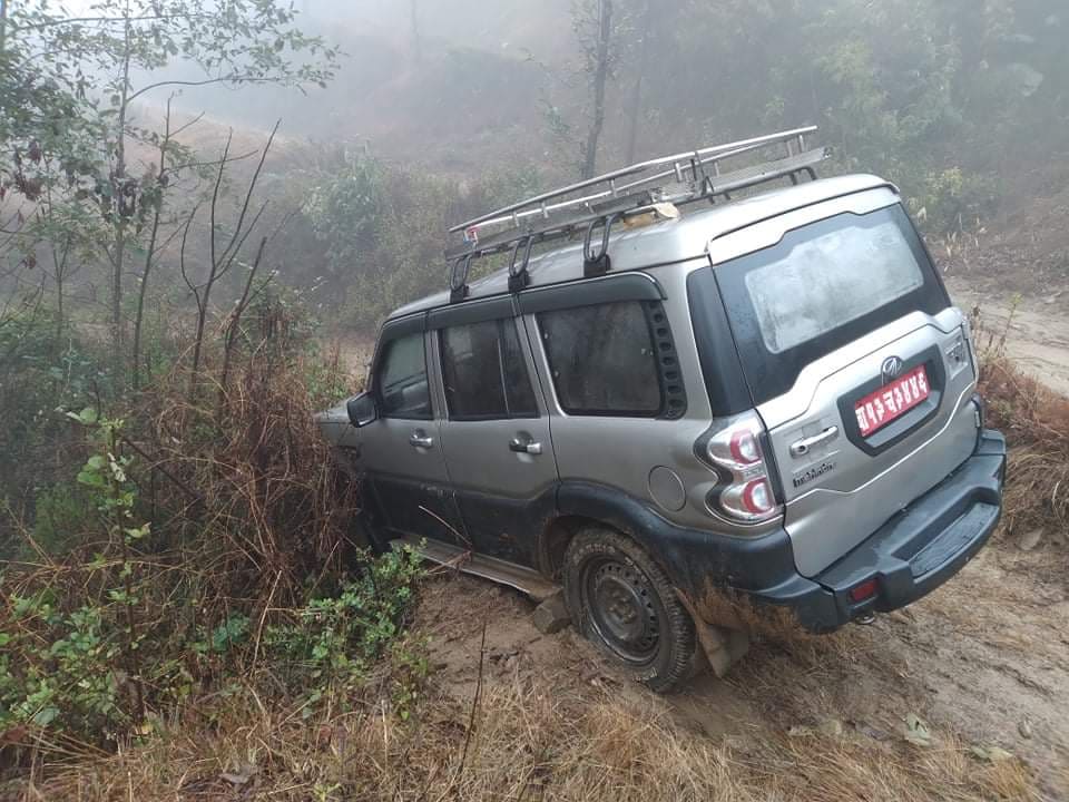 काभ्रेमा काँग्रेस नेता सवार स्कर्पियो दु र्घ ट ना