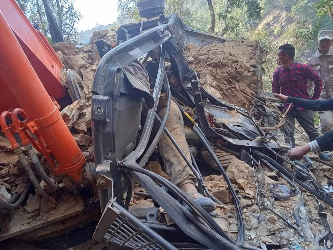 जेसिबी पुरिएर चालकको मृ त्यु