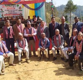काभ्रे काँग्रेसमा प्रवेशको लहर बढ्दो:  रयाले मै साढे दुई सय जनाले एमाले छाडेर काँग्रेसमा प्रवेश