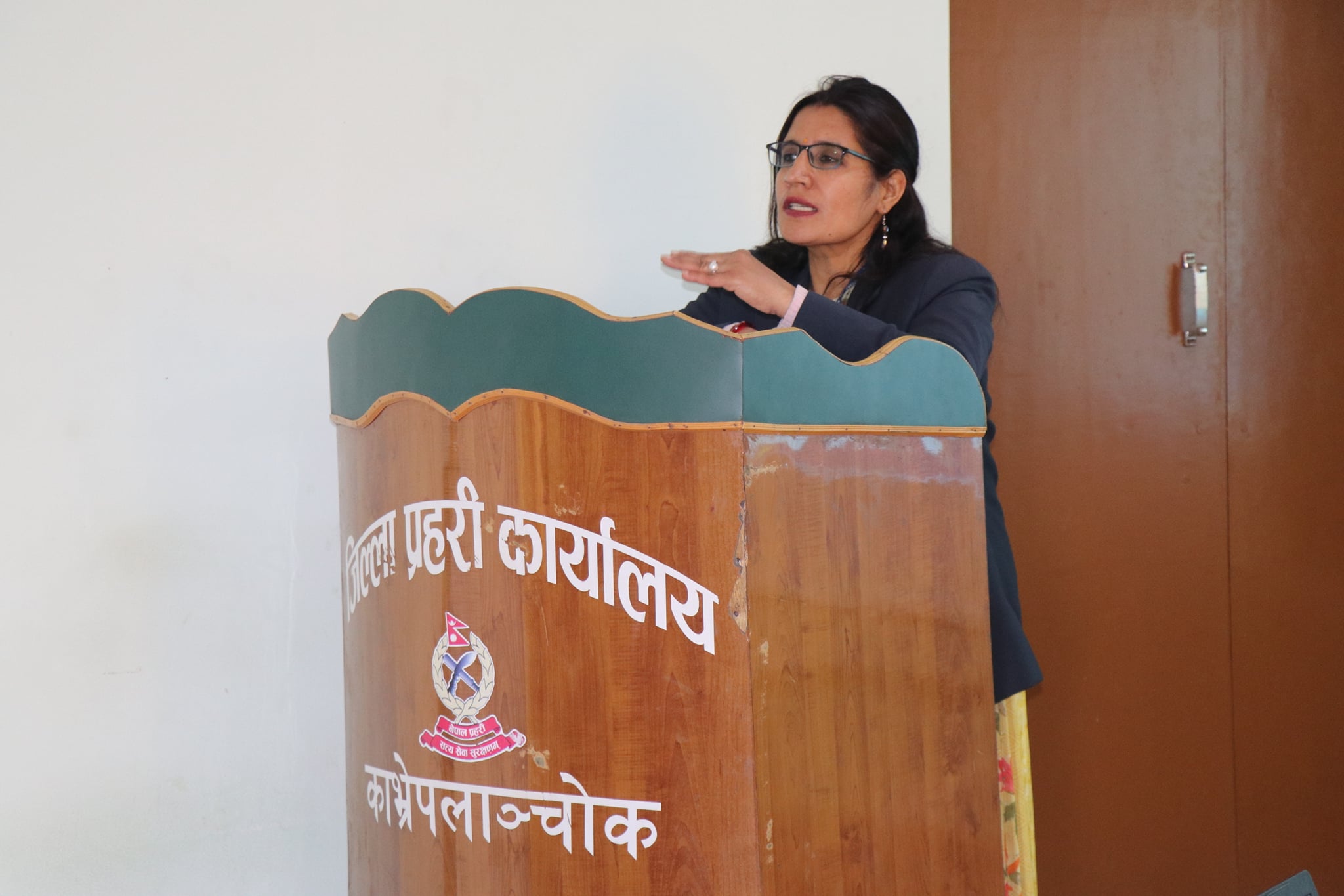 दलित सेल काभ्रेमा कार्यरत प्रहरी कर्मचारीलाई विद्यमान कानुन बारे विशेष अनुशिक्षण