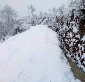 काभ्रेमा भारी हिमपात