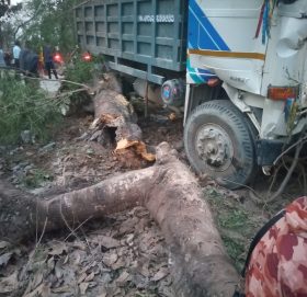 टिफरको ठक्करबाट काभ्रेका एक जनाको मृ त्यु