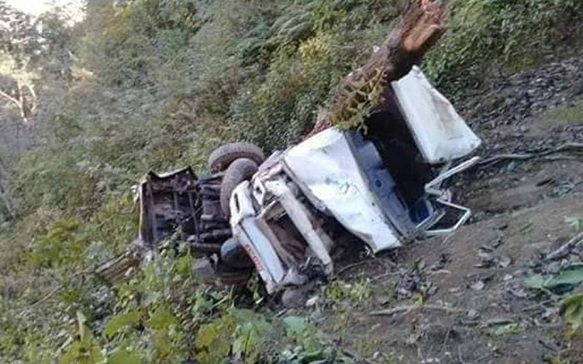 जिप दु र्घ ट ना : एकको मृ त्यु,  ६ जना घा इ ते