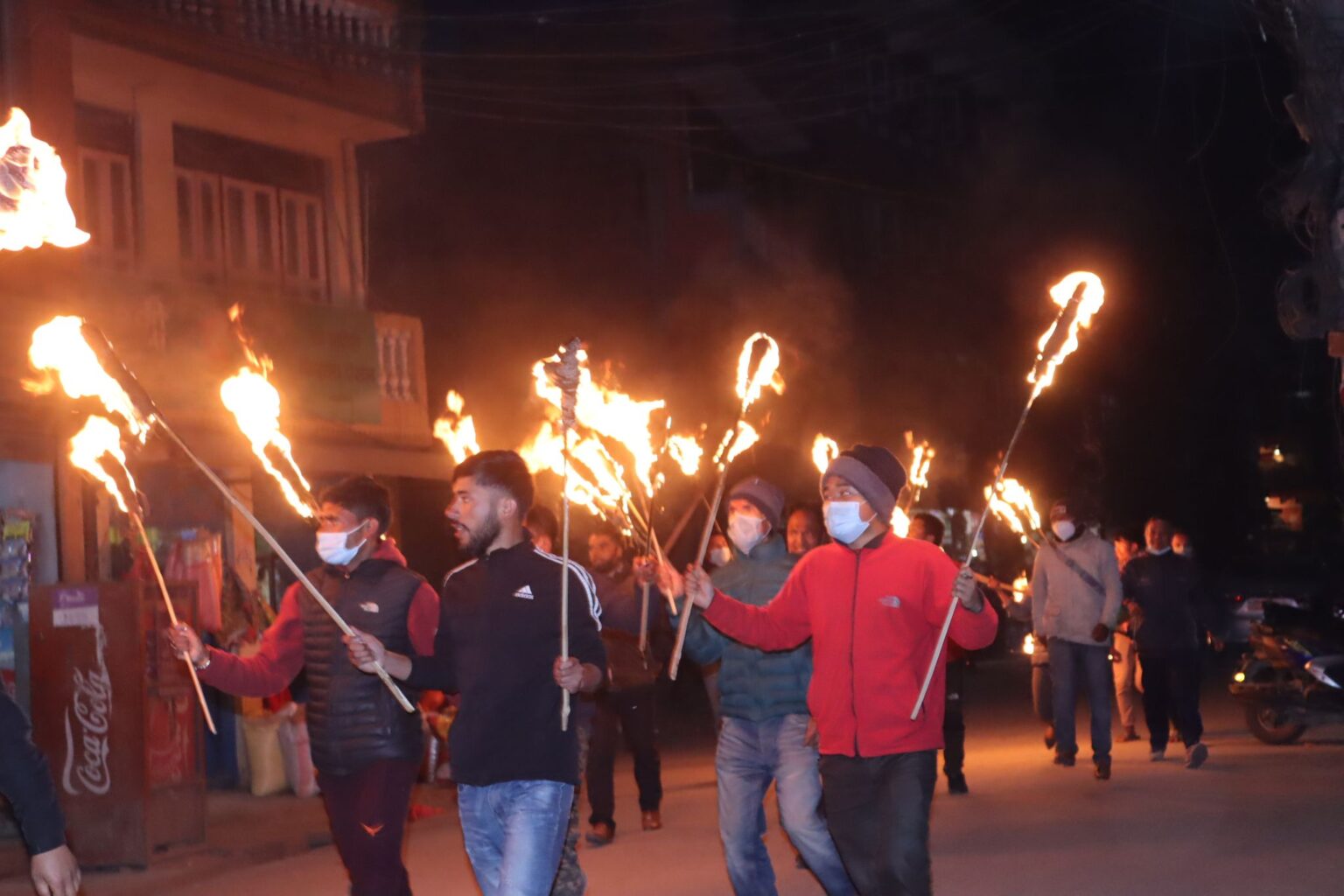 नेपाल बन्दको पूर्वसन्ध्यामा काभ्रेमा ६ दलीय गठबन्धनको मसाल जुसुल