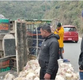 काभ्रेमा गाडी दु र्घ ट ना