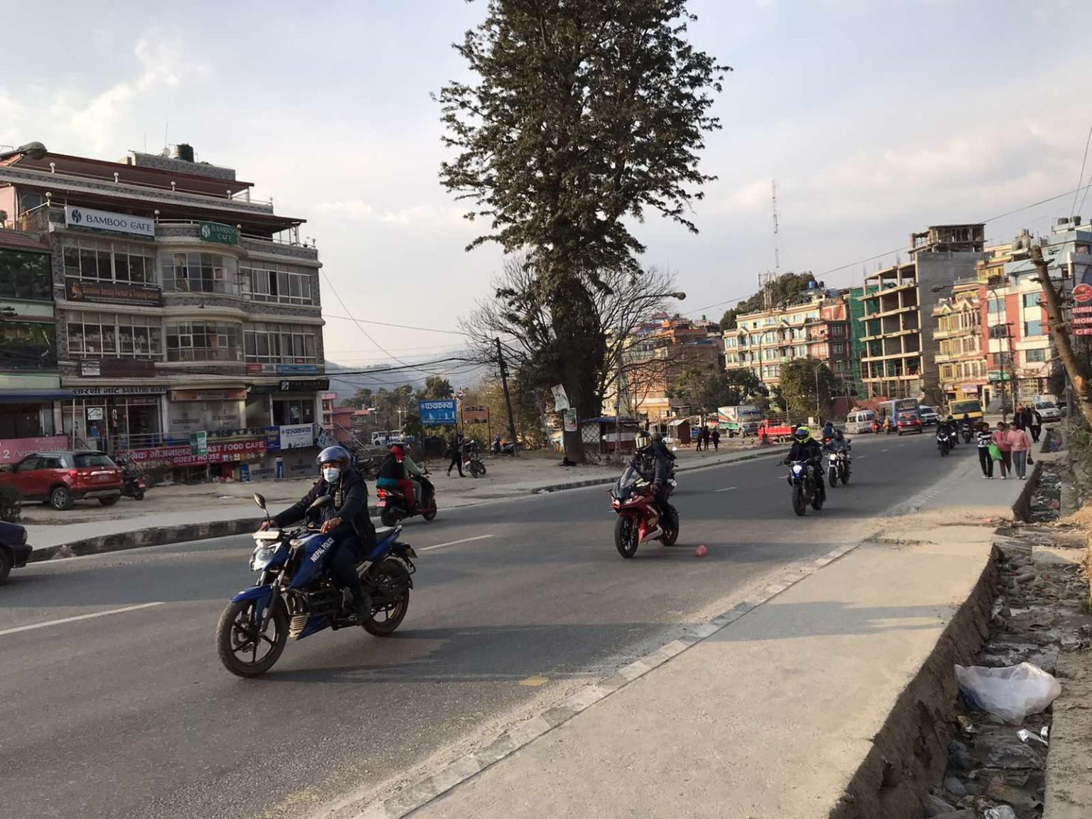 काभ्रेमा स्टन्ट देखाउने मोटरसाइकल प्रहरीको नियनत्रणमा