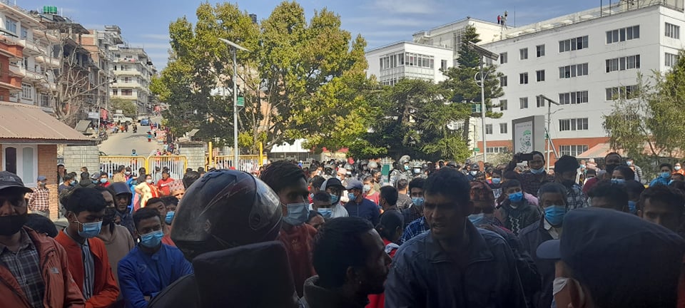 दुई वर्षियाबालिकाको मृ त्यु भएपछि धुलिखेल अस्पतालको अवस्था तनावग्रस्त