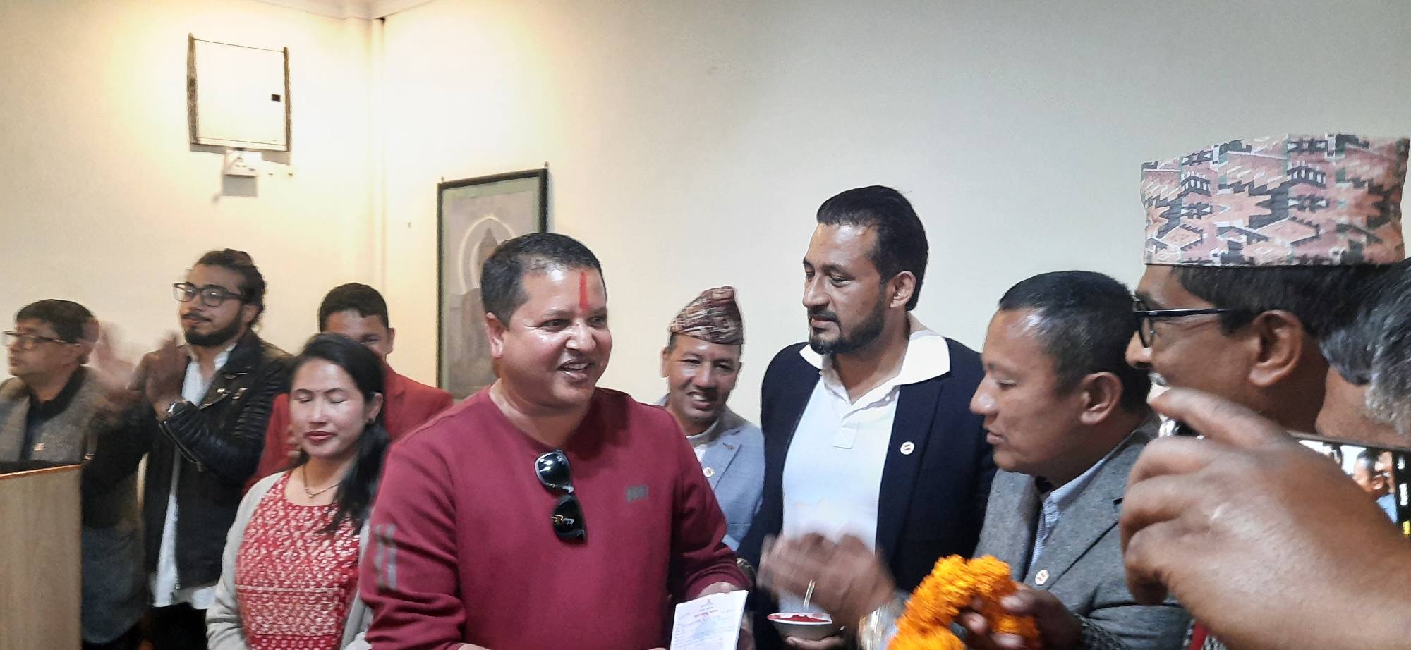 धुलिखेल ८ का वडा अध्यक्ष निराजन जङ्गम काँग्रेसमा प्रवेश