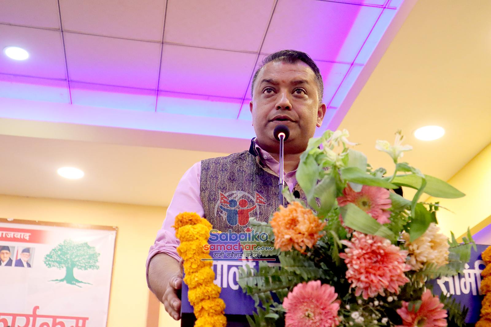 कम्युनिष्टहरूले आफु चोखिन कांग्रेसलाई दोष लगाए : गगन थापा