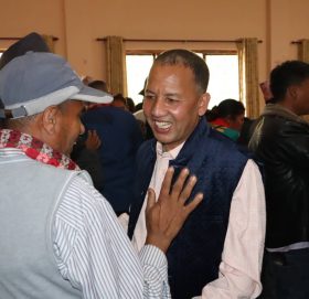 धुलिखेलको मेयरमा स्वतन्त्रबाट काँग्रेस नगर सभापति विदुर बस्नेतको उम्मेरदवारी