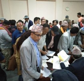 धुलिखेल ११ मा एमाले र काँग्रेसलाई झड्का, नेता प्याकुरेलले दिए बागी उम्मेदवारी