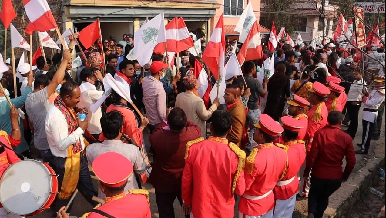 काभ्रे धुलिखेल नगर प्रमुखमा गठबन्धनबाट श्रेष्ठ र उपप्रमुखमा जङ्ममले गरे मनोनयन दर्ता
