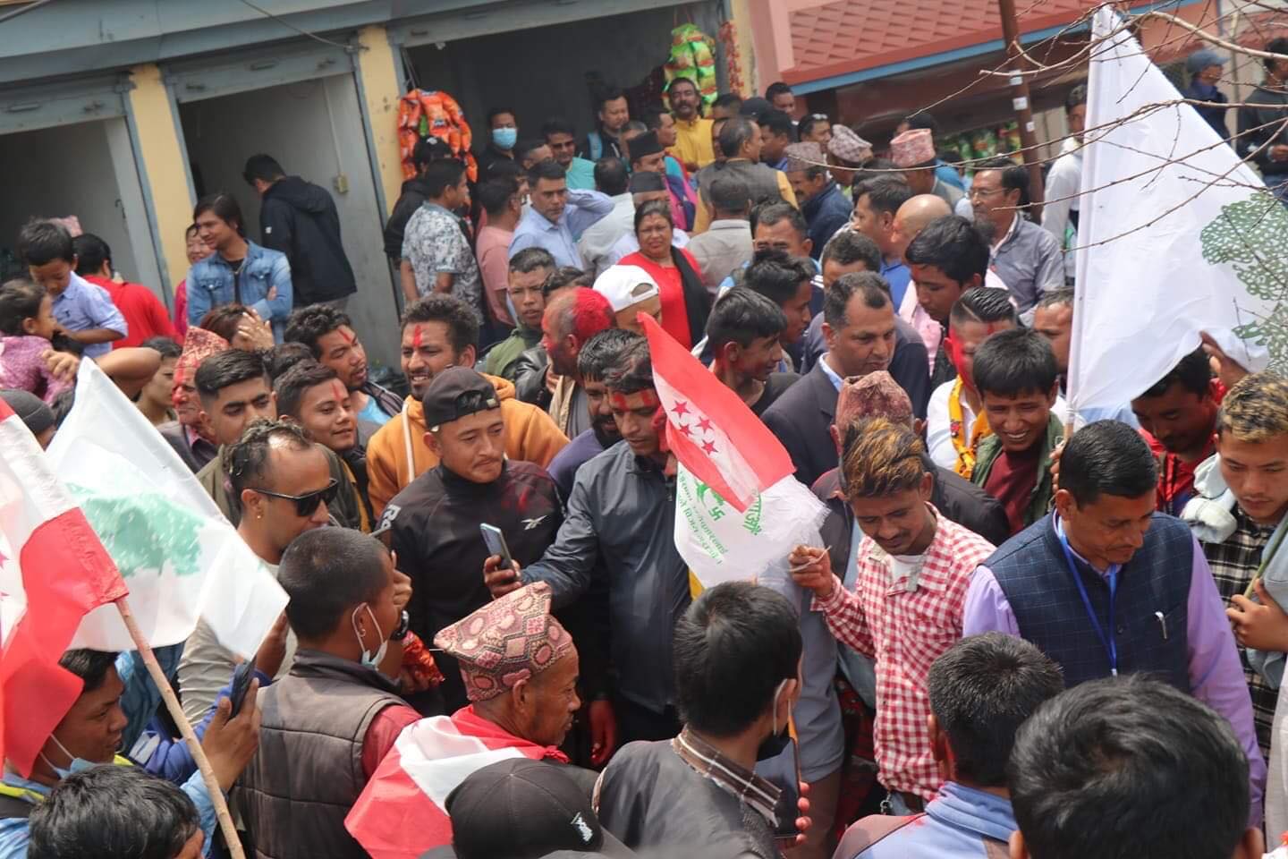 काभ्रेमा काँग्रेसले मनाउन थाल्यो विजय उत्सव