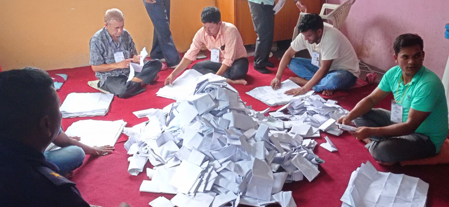 काभ्रेको खानीखोलामा पनि मत गणना थालियो