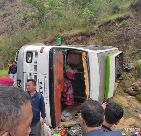 काभ्रेमा बस दुर्घटना, १० जना घाईते