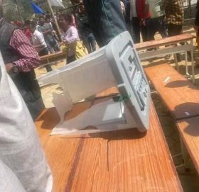 काभ्रेको एक मतदान स्थलमा झडप ,मतपेटिका तोडफोड