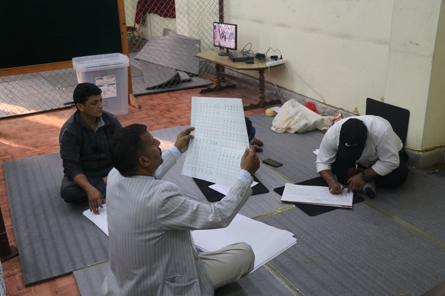 काभ्रेको बनेपामा एमालेकाे सुरुवाती अग्रता, कसले कति ल्याए मत ?