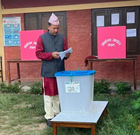 काभ्रेको धुलिखेलमा मतदान सकियो,नेताको भविष्य बाकसमा