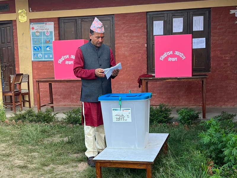 काभ्रेको धुलिखेलमा मतदान सकियो,नेताको भविष्य बाकसमा