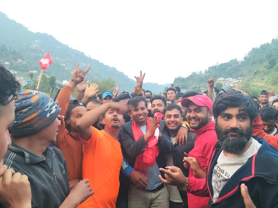 काभ्रेको बेथानचोकमा नेपाली काँग्रेसले मनायो विजयी उत्सव (फोटो फिचर )