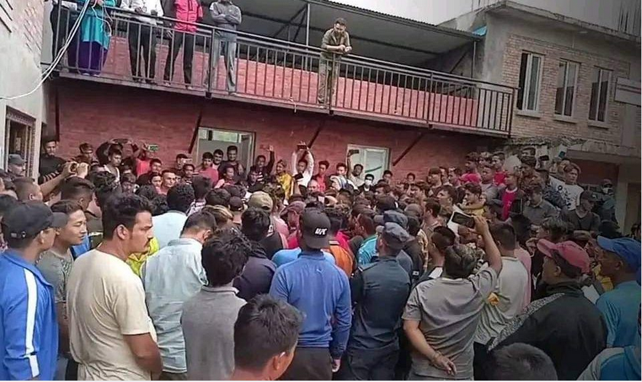 काभ्रेका टिपर चालक आन्दोलित